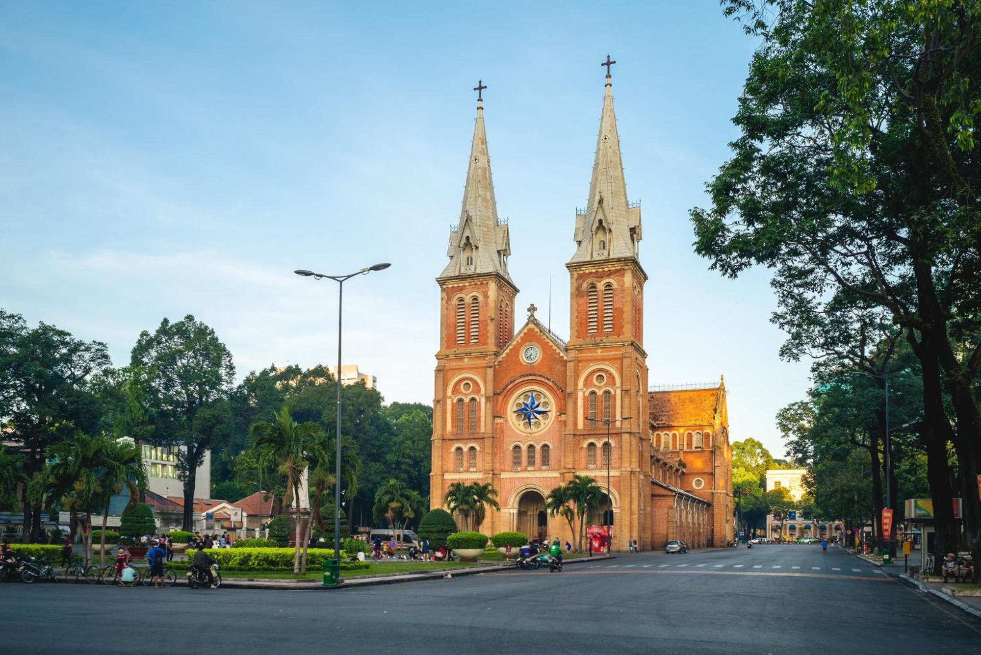 Holiday Inn & Suites Saigon Airport By Ihg Ho-Chi-Minh-Stadt Exterior foto